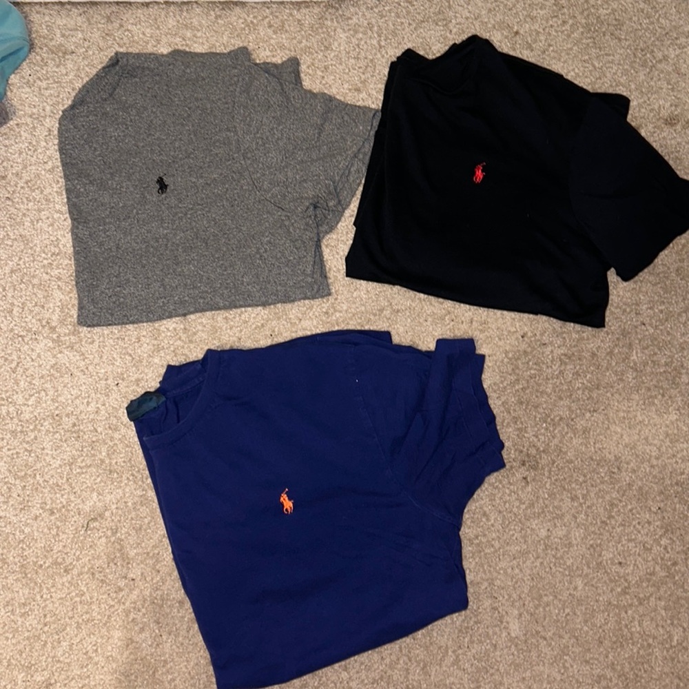 3 men’s polo shirts (large)